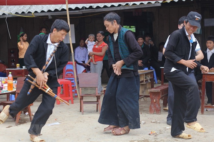tet des hmong vietnam spectacle traditionnel
